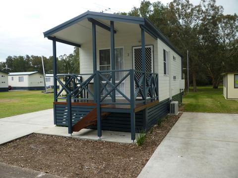 Swansea Gardens Lakeside Holiday Park