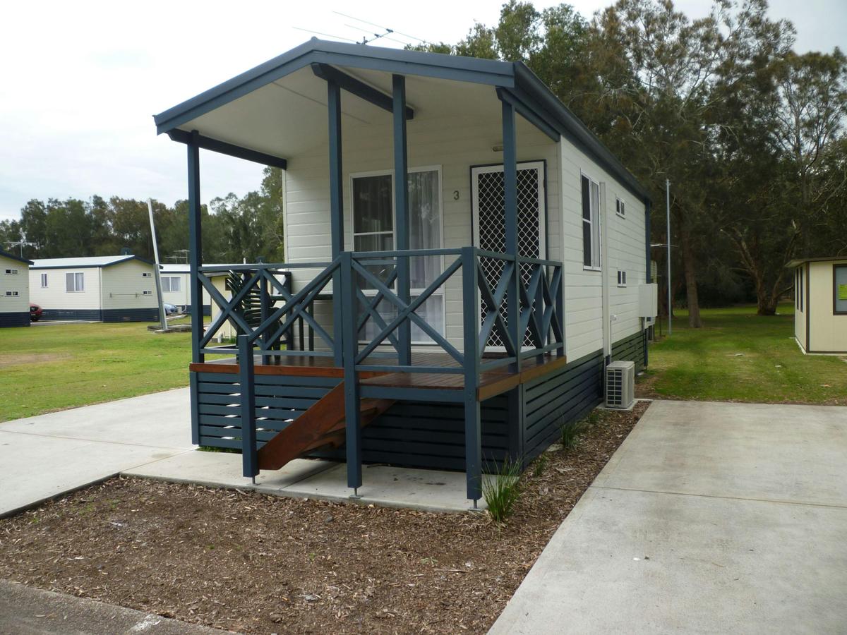 Swansea Gardens Lakeside Holiday Park