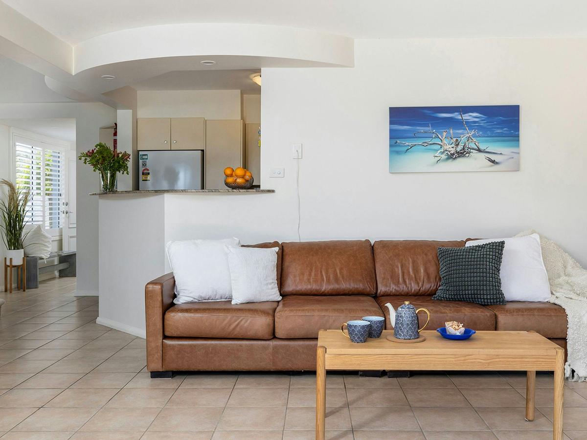 Swell | Living room
