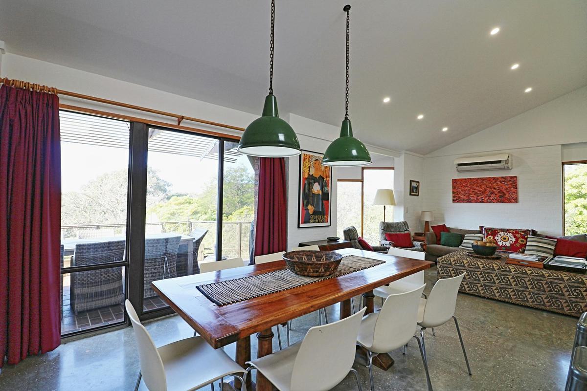 dining living areA