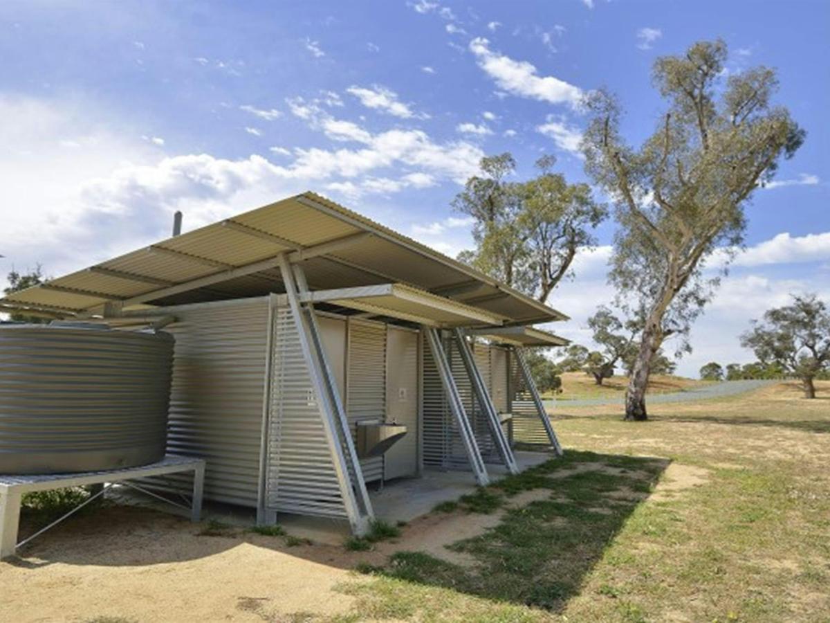 The amenities at Five Mile picnic area in Murray Valley Regional Park. Photo: Gavin Hansford &copy;