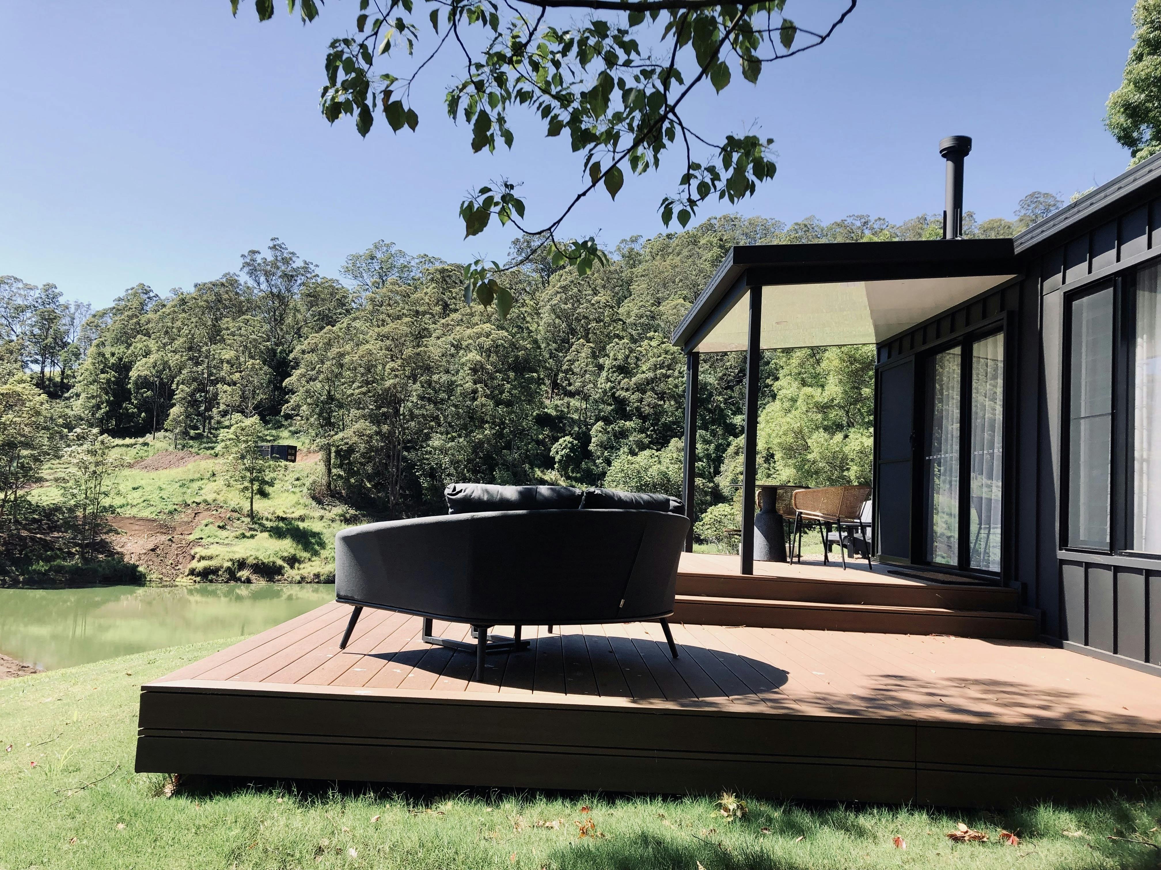 Cabin 1 deck with day bed