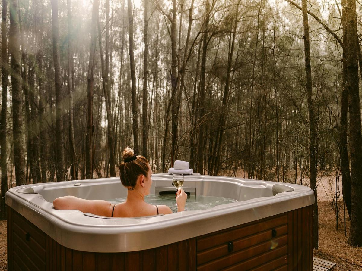 Outdoor Hot Tub/Spa