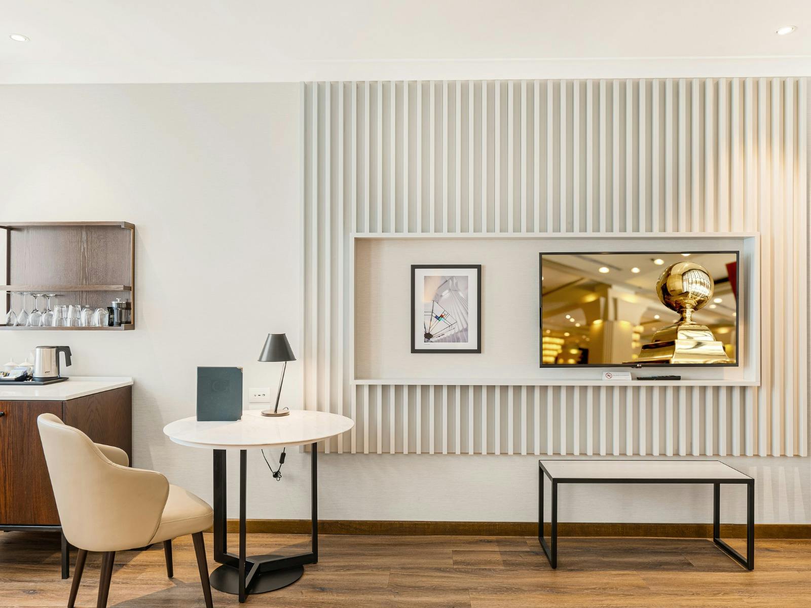 Signature Deluxe King - Interior