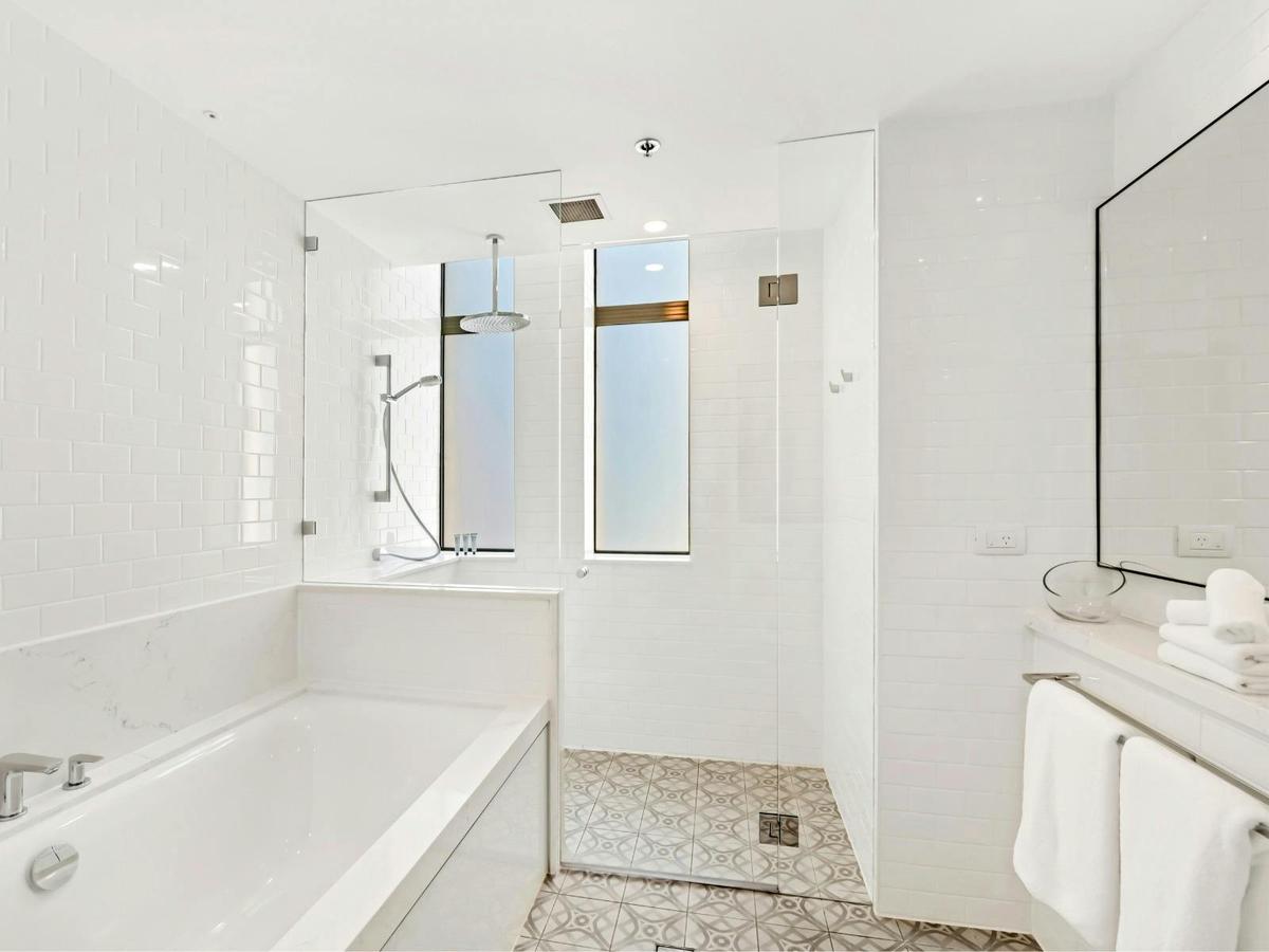 Signature Premium Corner King Room at the Grace hotel Sydney