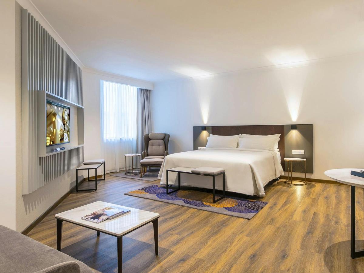 Signature Premium King Room