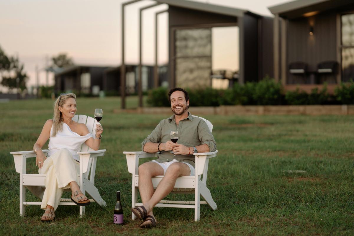 Couple in front of The Lane Retreat studio