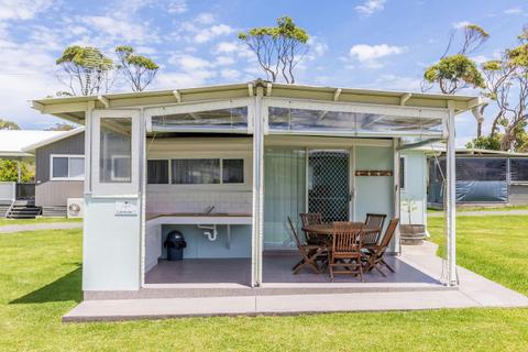 Surfside Caravan 1 Exterior front
