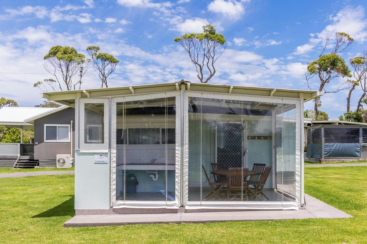 Surfside Caravan 1 exterior cafe blinds down