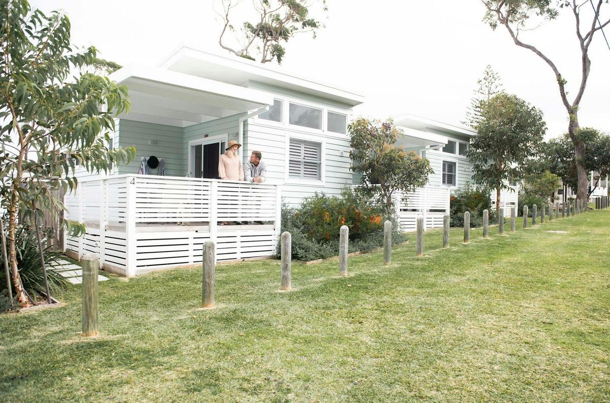Surfside Cabins - Five in a row with sunny north facing covered decks
