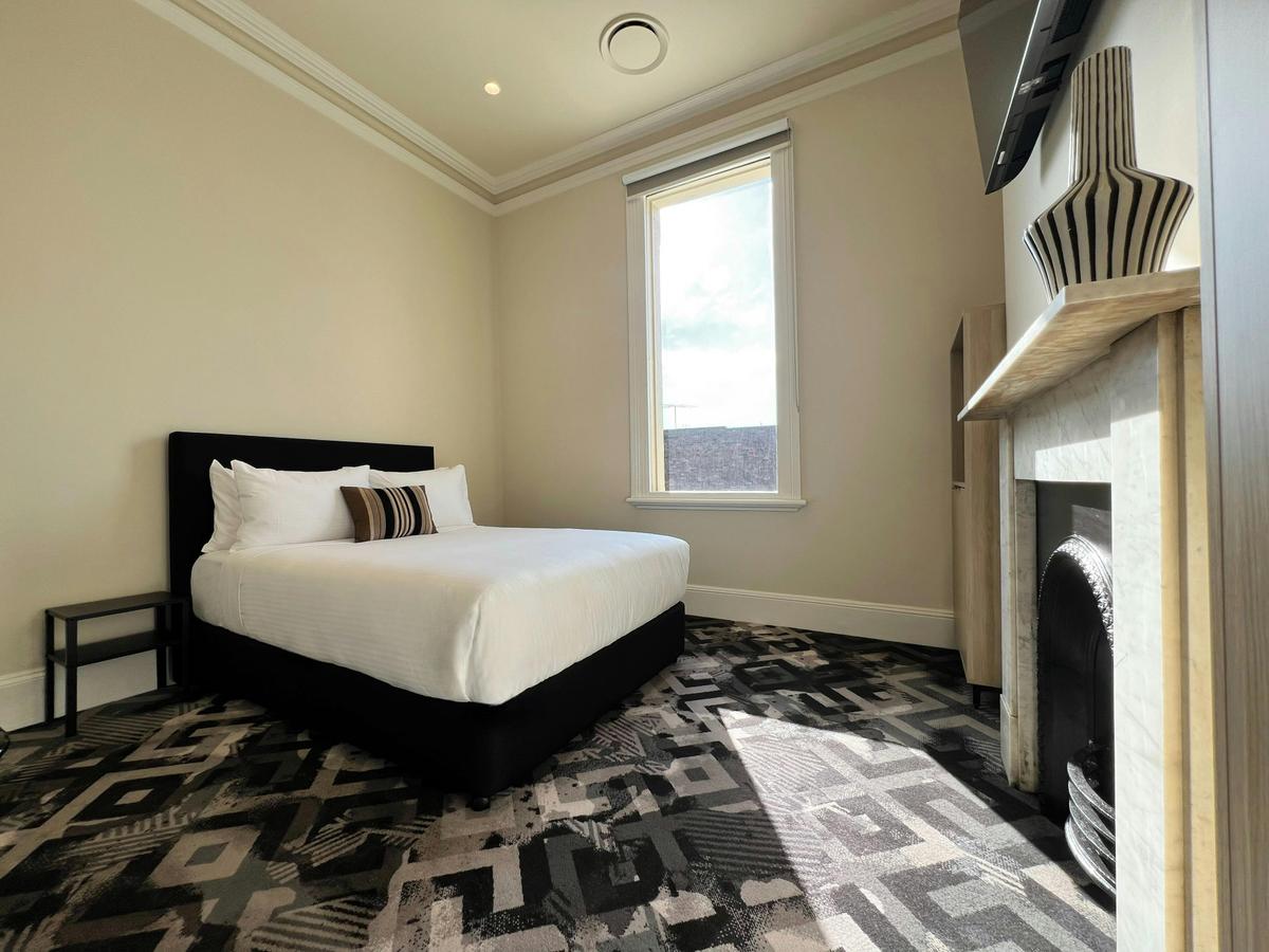 Tempe Hotel, Tempe, Sydney NSW - Double Room (Shared Bathroom)