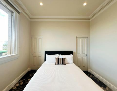 Tempe Hotel, Tempe, Sydney NSW - Queen Room (Ensuite)