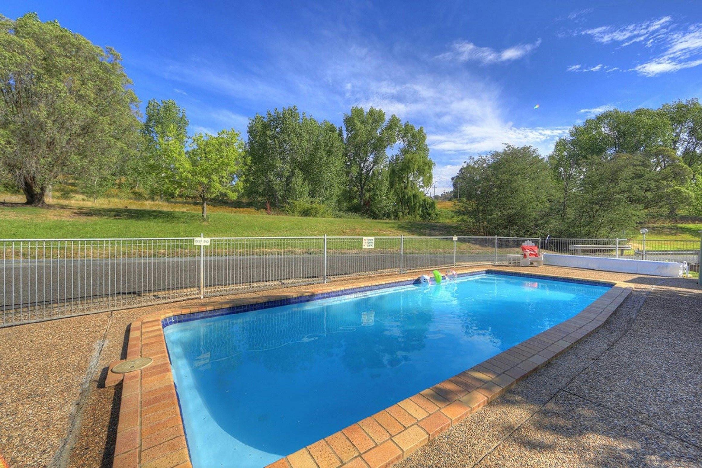 Talbingo Tourist Caravan Park