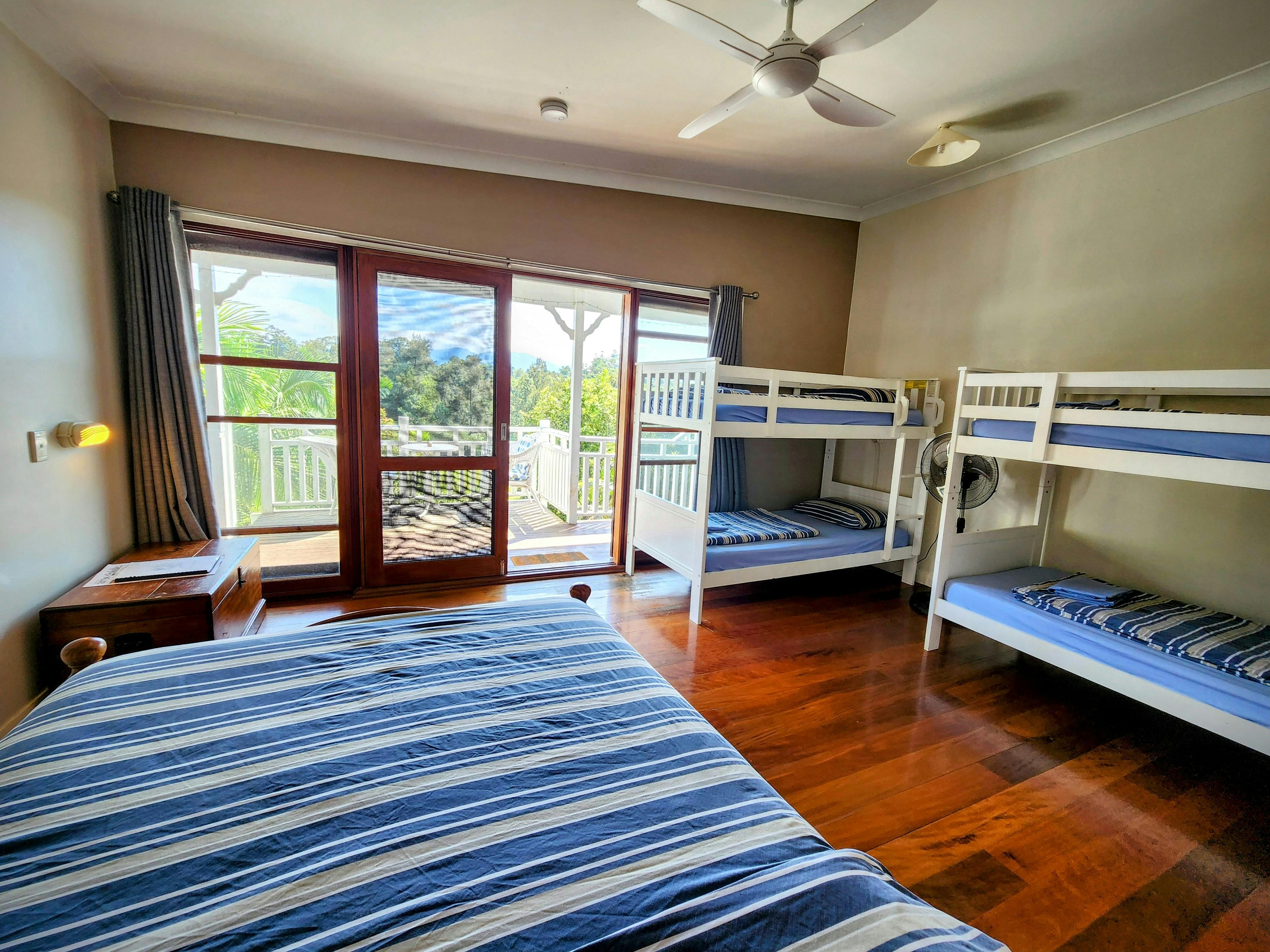 Room 9 - 6 bed family room