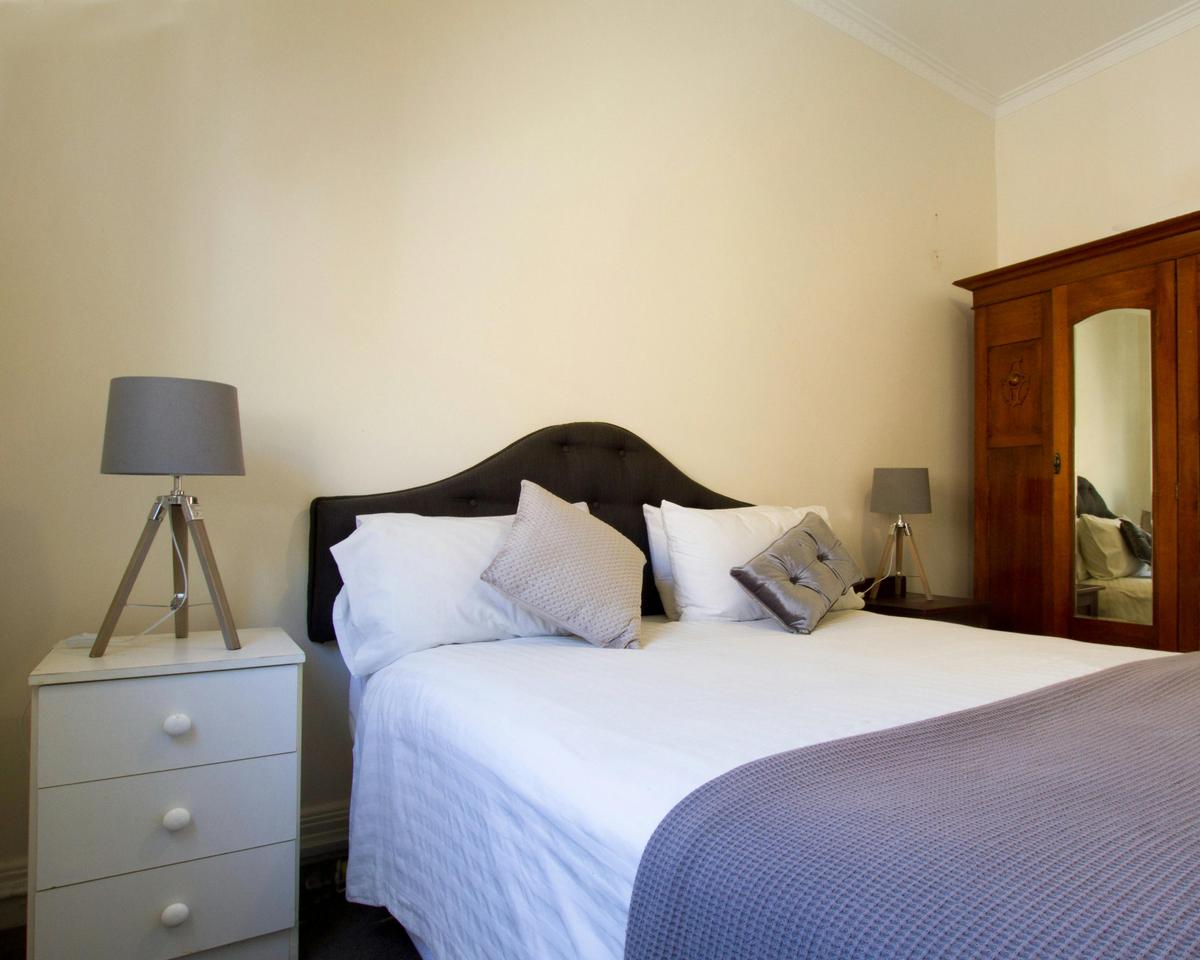 Double room Queen bed