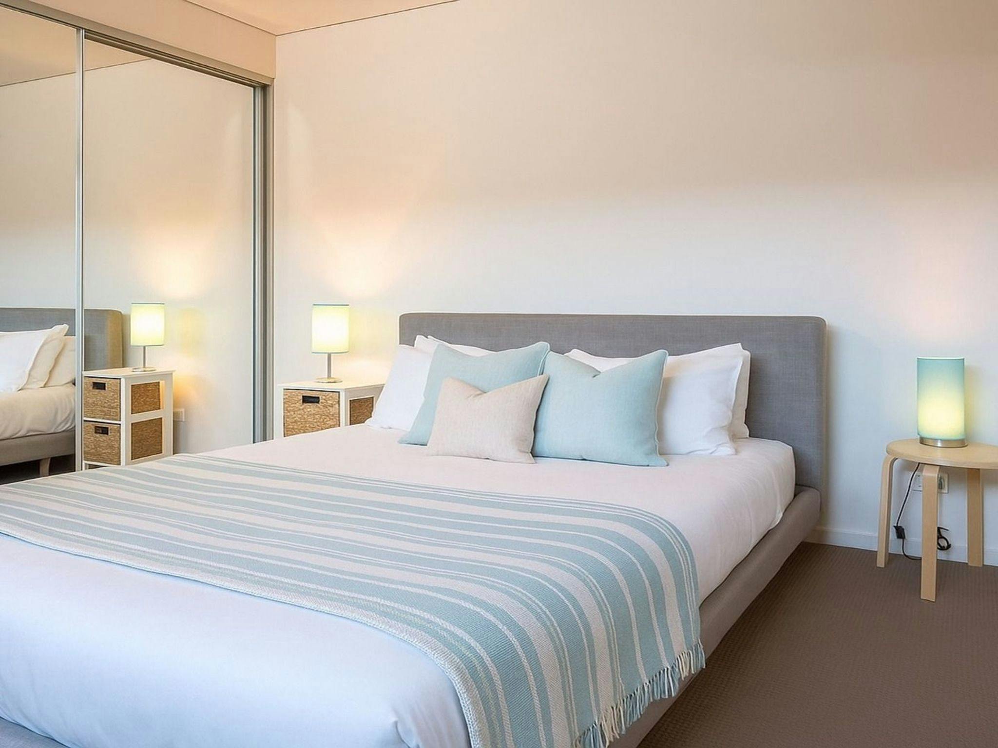 The Art House | Bedroom 2 | Queen | Ensuite bathroom | Ceiling fan | Heater