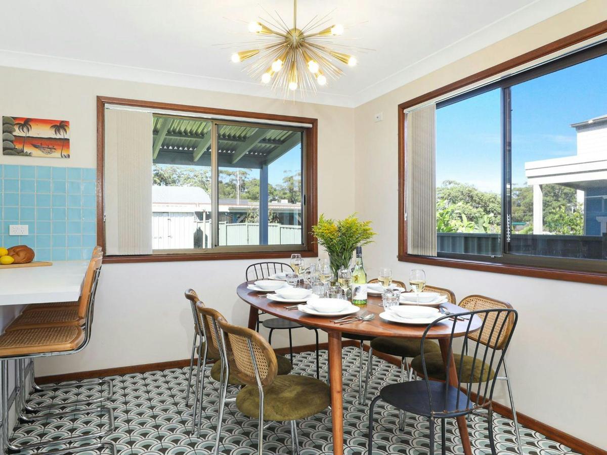 Dining | 550m to Beach Safari Cafe