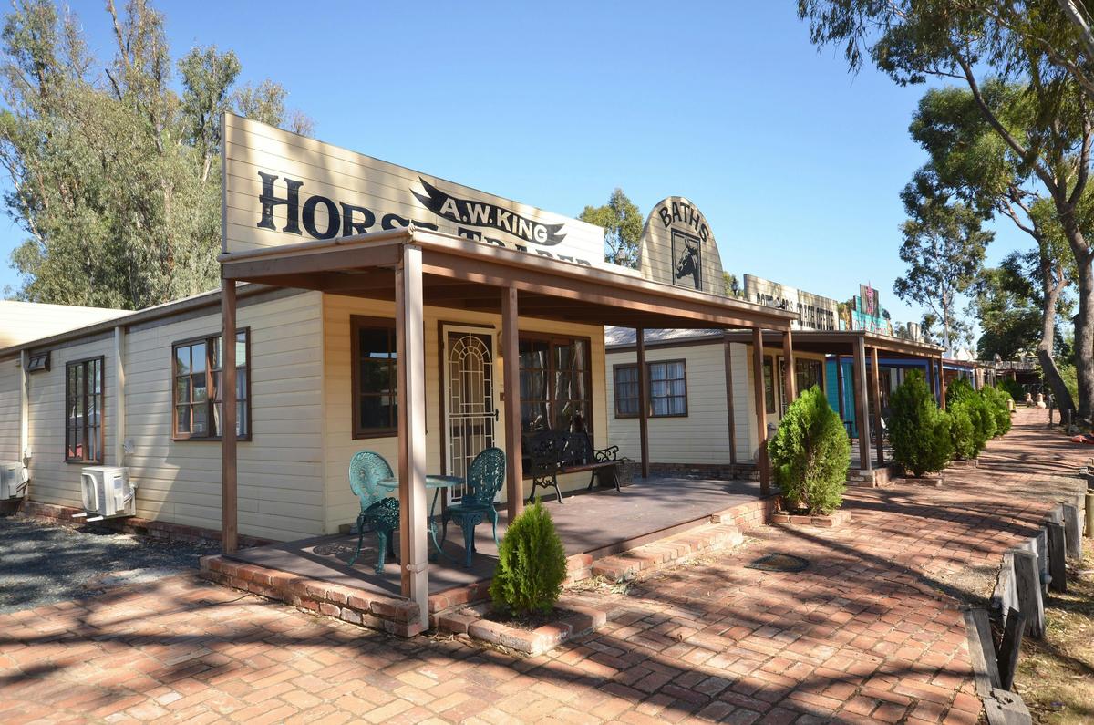 Pioneer Cabins on the River