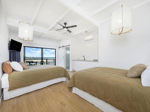 Family Room - Ocean View - 1 King Bed and 1 Queen Bed