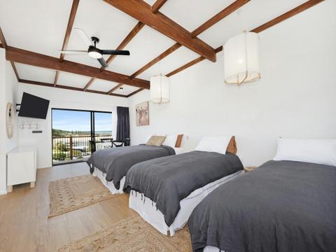 Family Room - Ocean View - 1 Queen Bed and 2 Single Beds