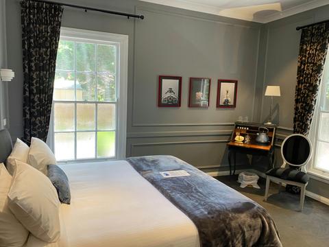 King Spa Room