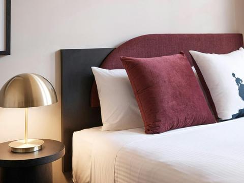Accessible King Room, The Capitol Sydney