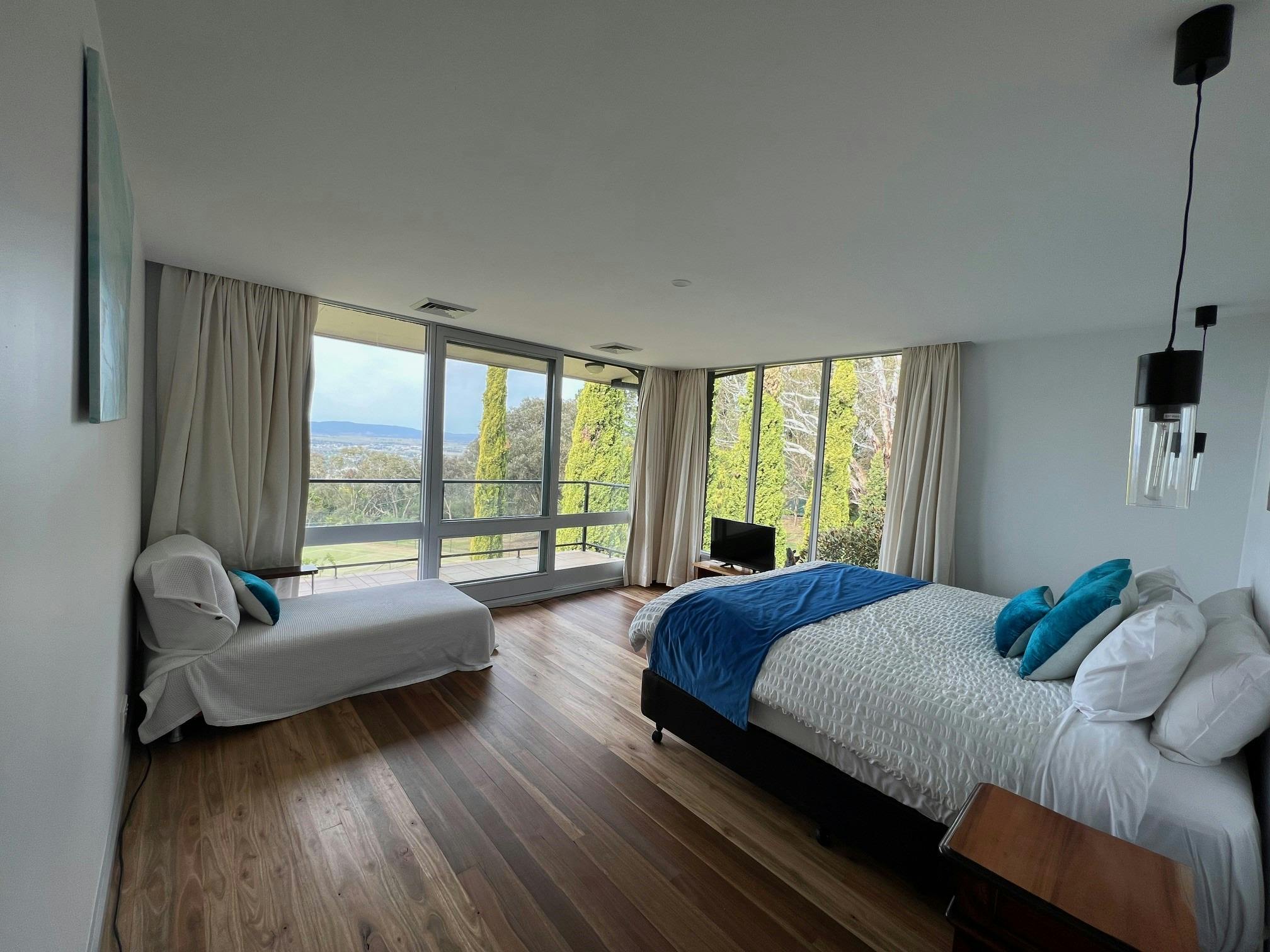 Master Bedroom with ensuite bathroom