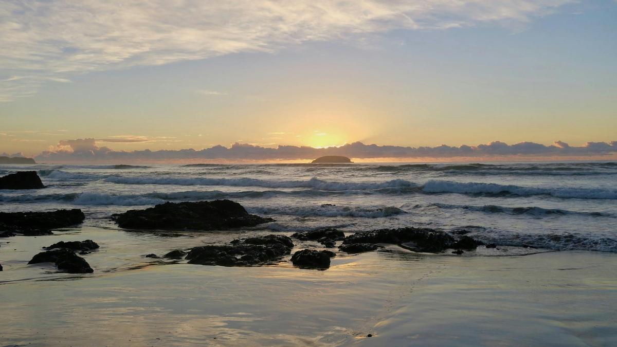 Less than 200 meter stroll to the pristine waters of Emerald Beach