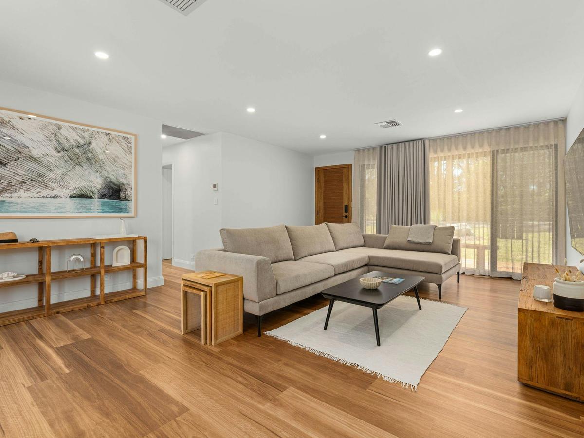 Thalassa Huskisson