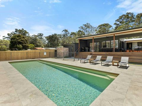 Thalassa Huskisson
