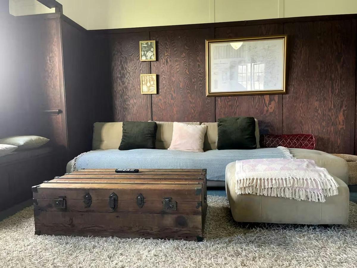 Loungeroom