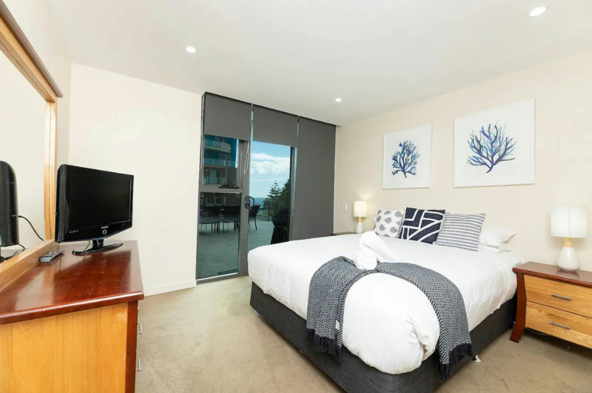 Master bedroom with Queen bed