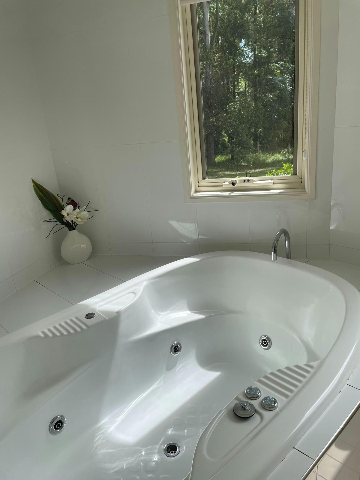 Spa bath in each Lodge