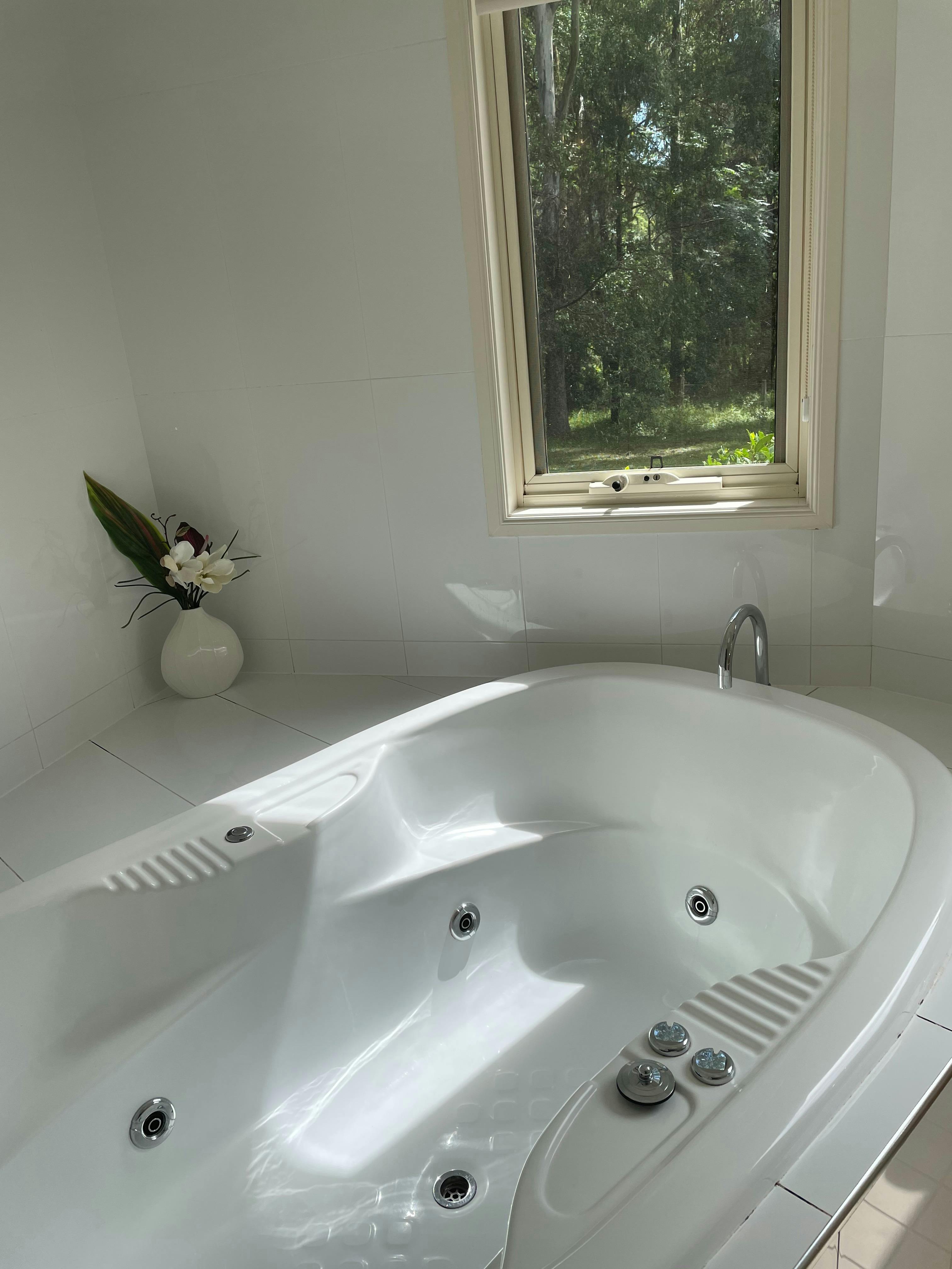 Spa bath in each Lodge