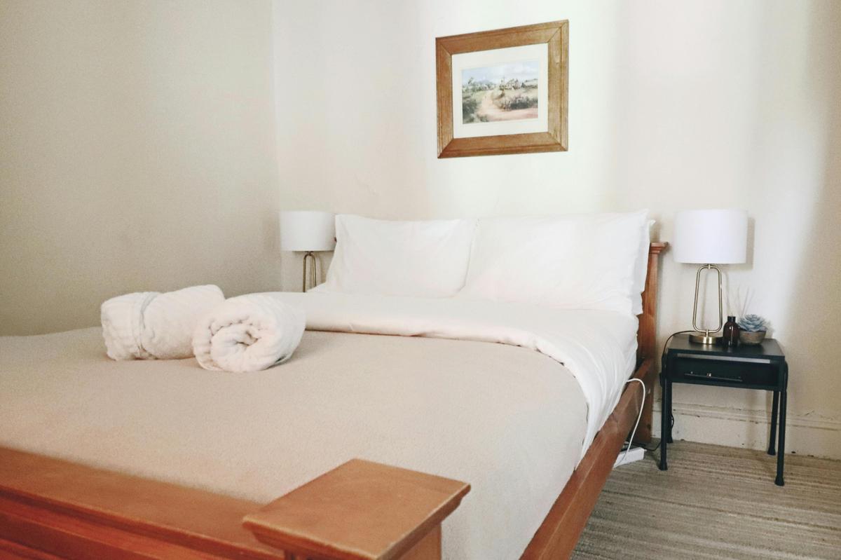 queen bed with smart TV