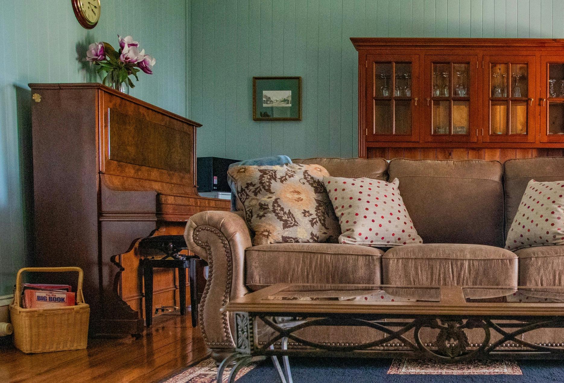 Living and lounge area