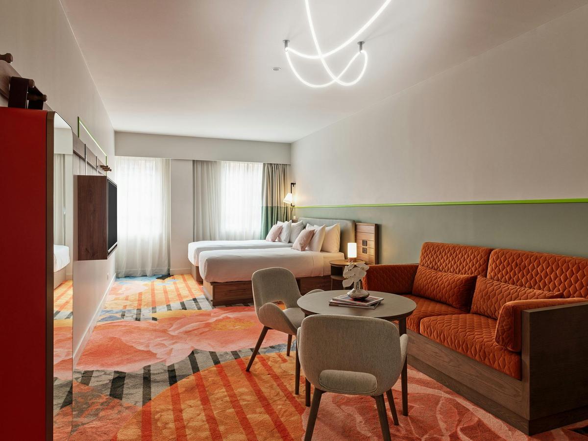 Deluxe Room with 1 King Bed