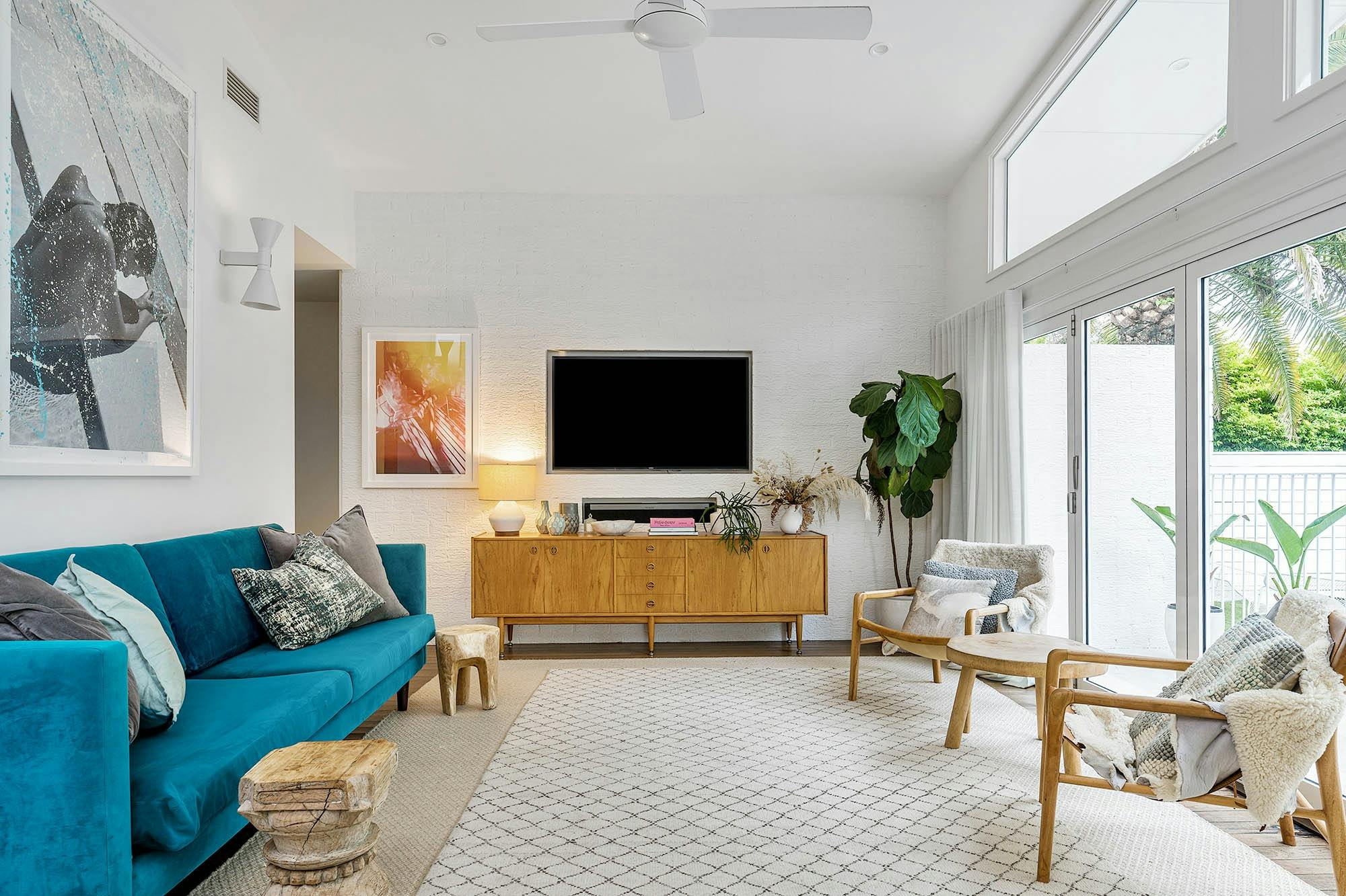 The Chalet - Byron Bay - Living Room