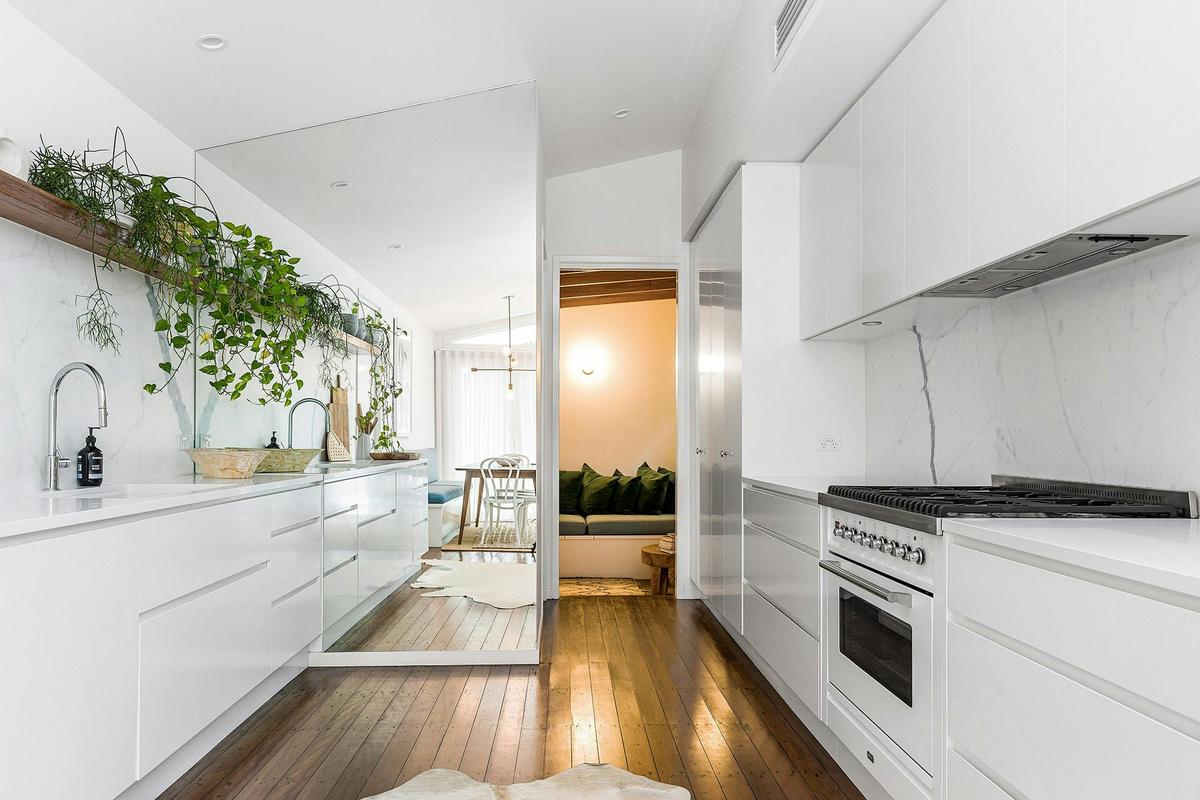 The Chalet - Byron Bay - Kitchen