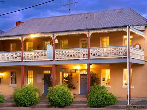 The Globe Inn