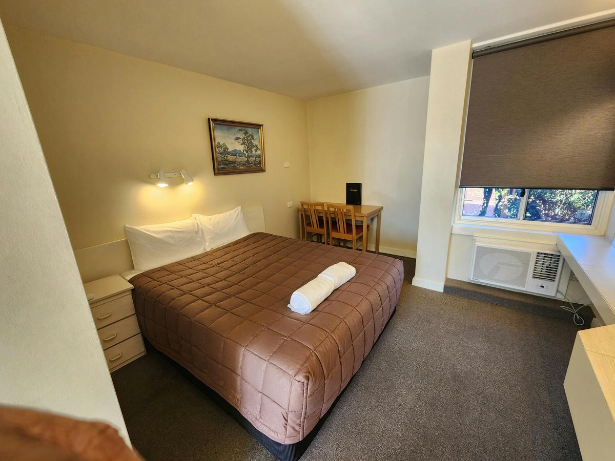 Economy Queen room
