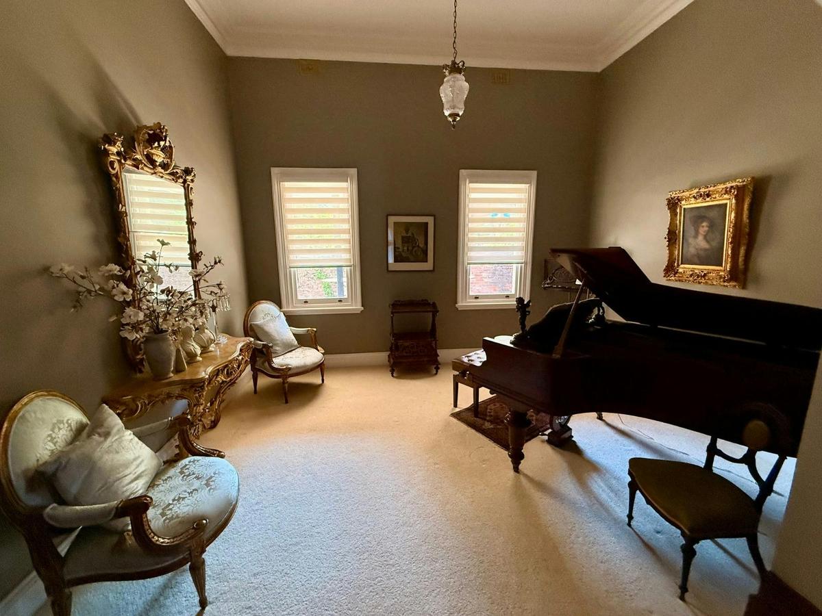 The Buchanan 1894 - Music Room