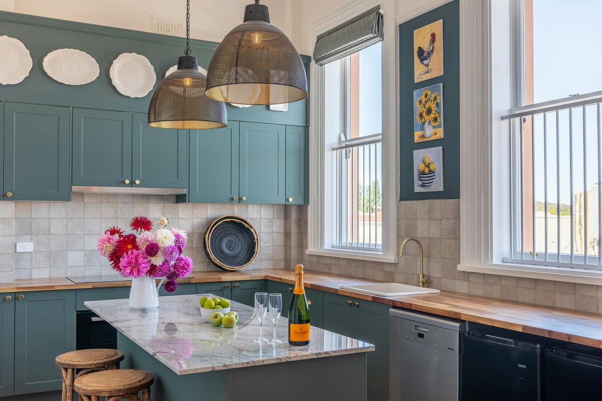 The fully equipped Kitchen