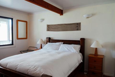 Sleep peacefully in a tranquil setting
