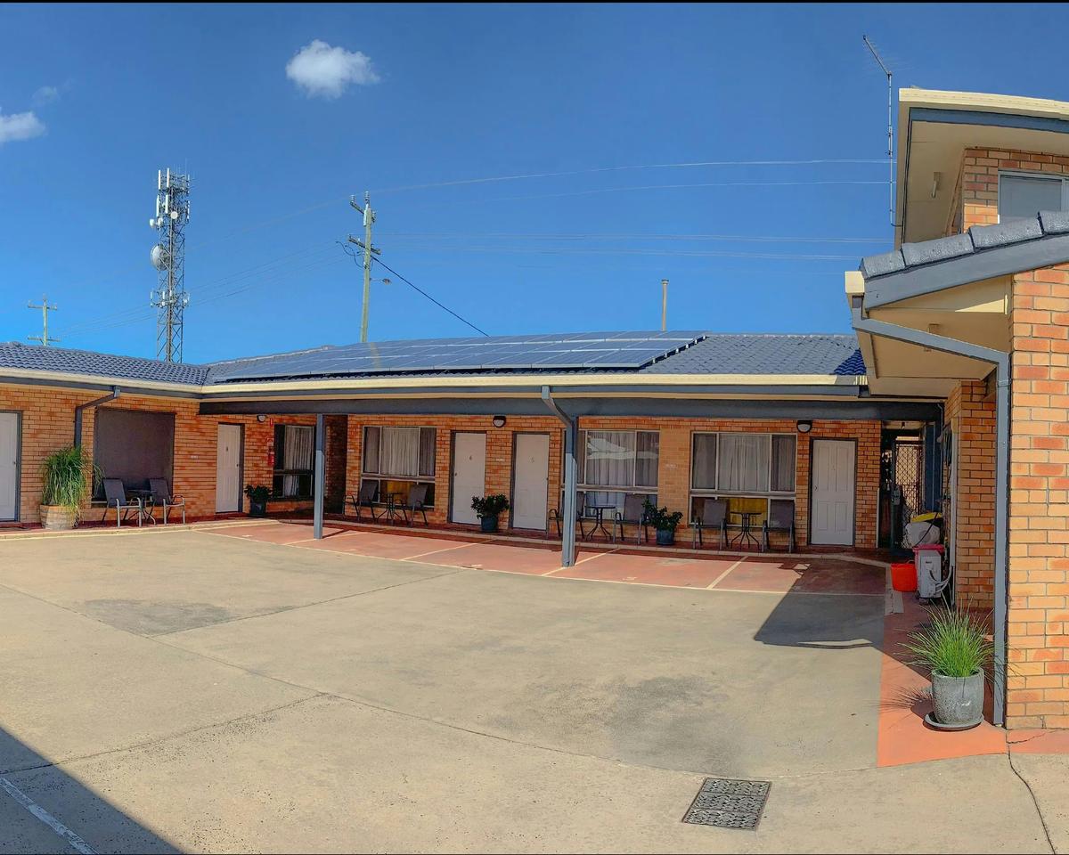 Squatters Homestead Motel