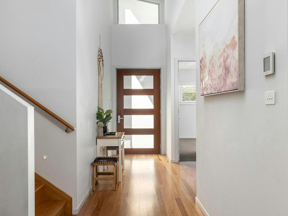 Main Entry | Tri Level