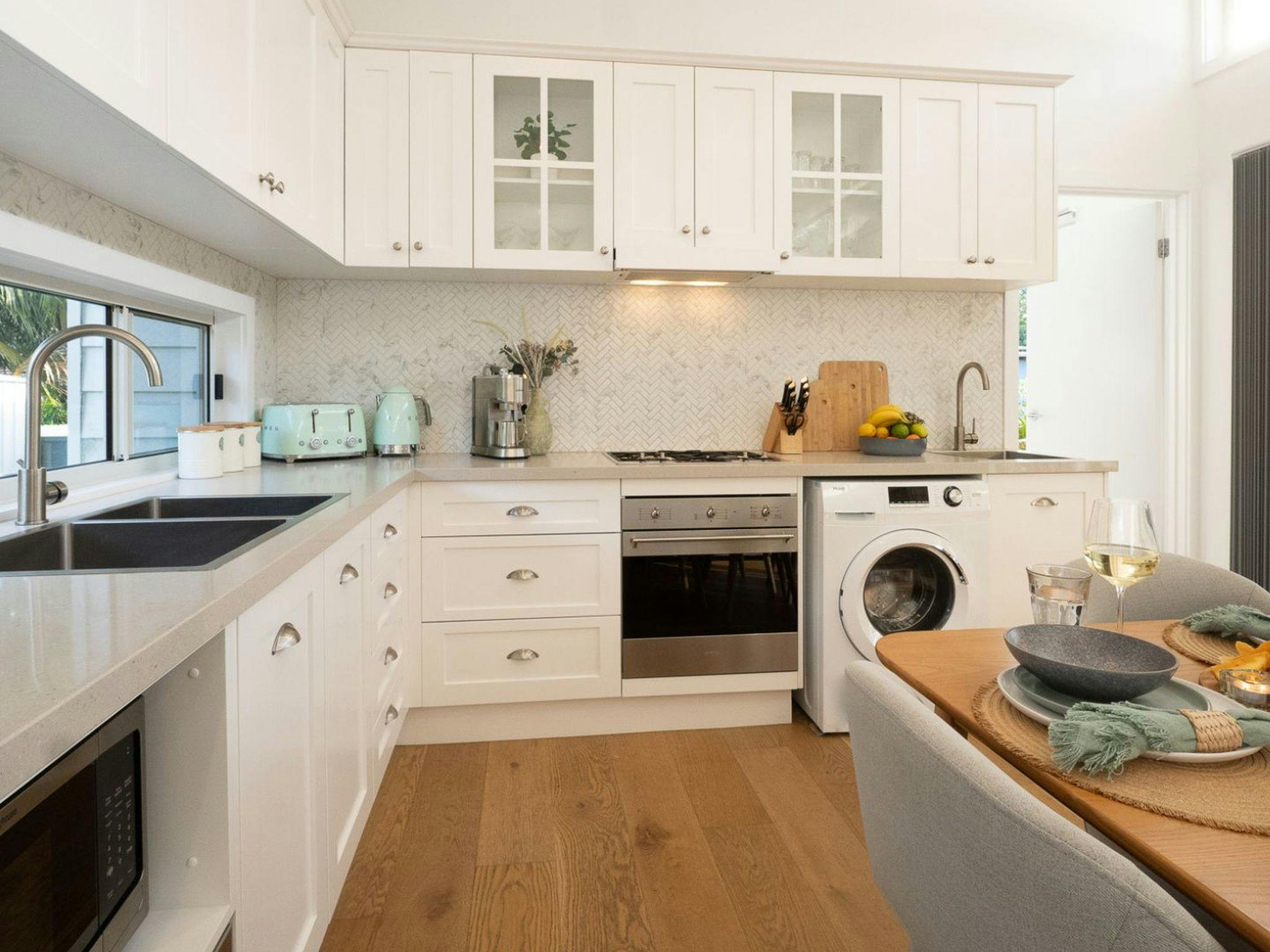 Sunshine Cottage | Kitchen | Oven | Microwave | Coffee machine | Toaster