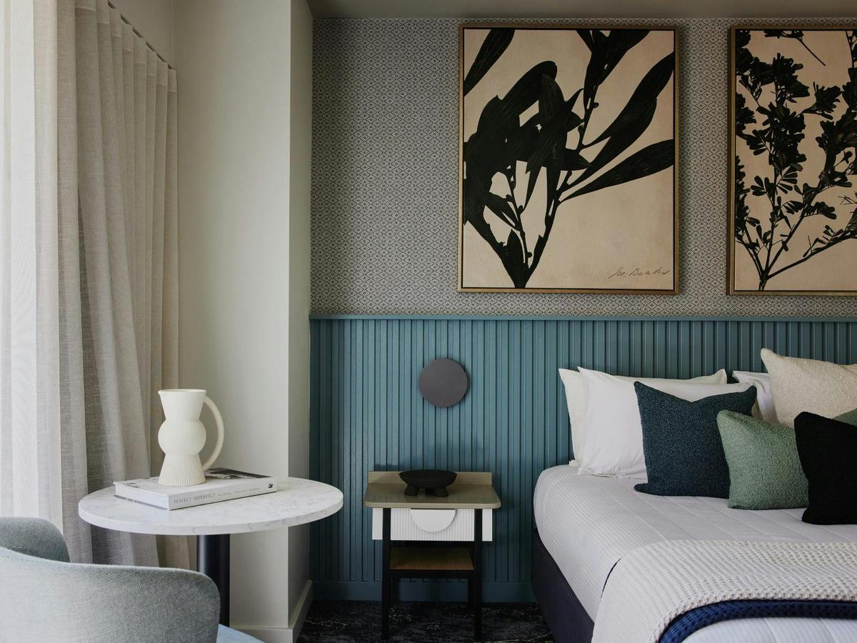 Standard Accessible Queen Room