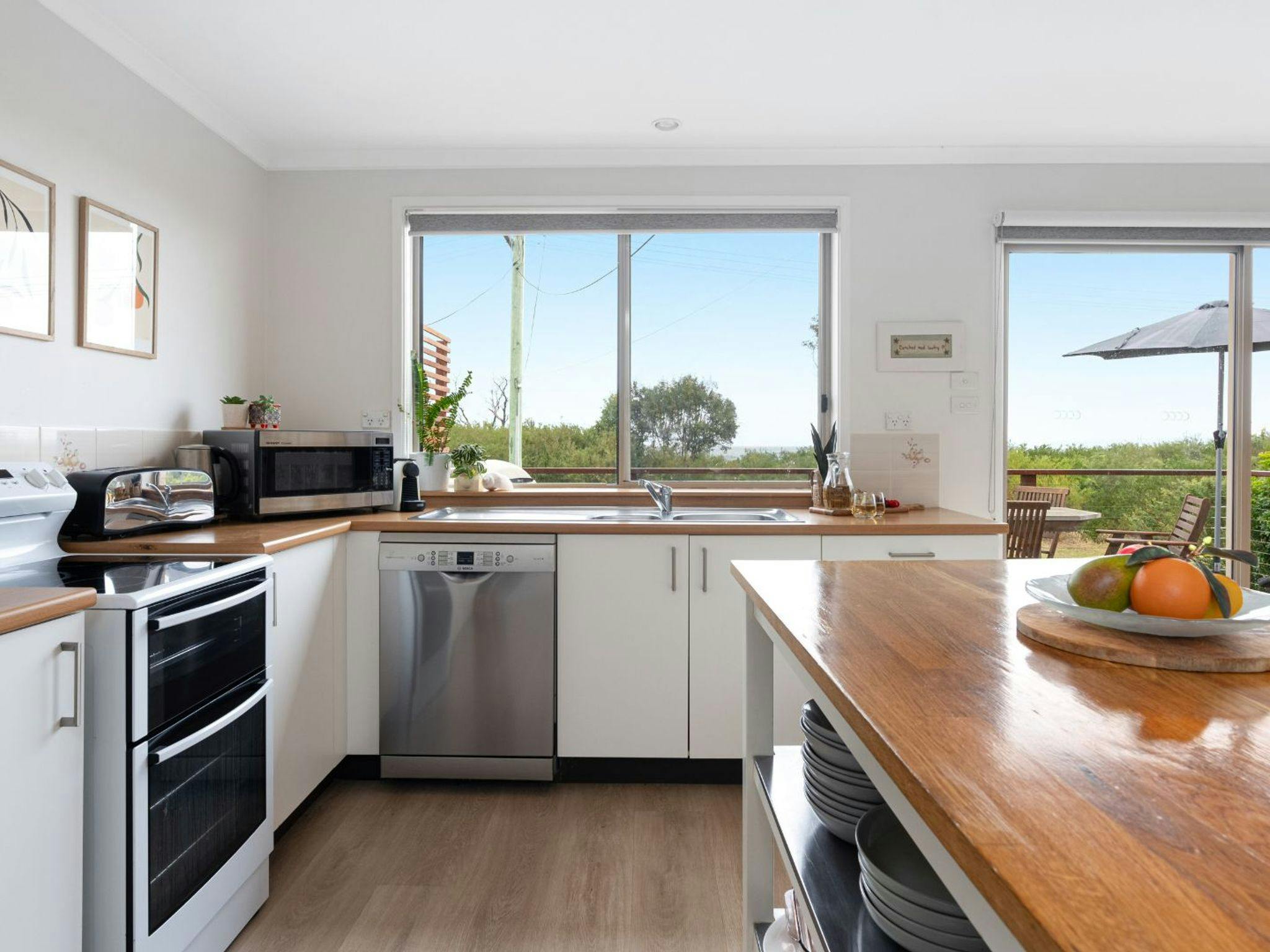 Thistledoo | Chef's Kitchen | Dishwasher