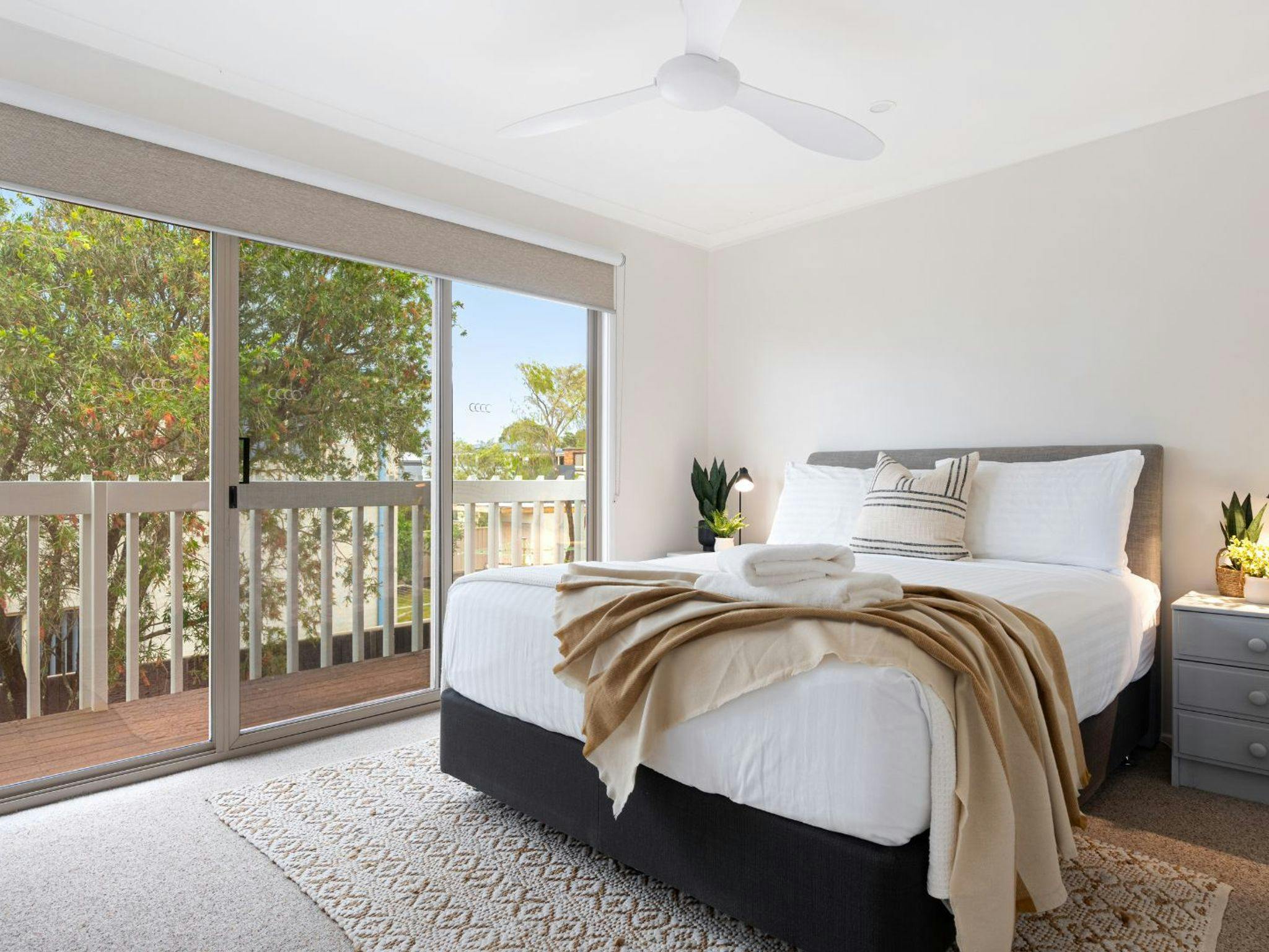 Thistledoo | Bedroom 1 | Queen | Balcony | Ceiling fan